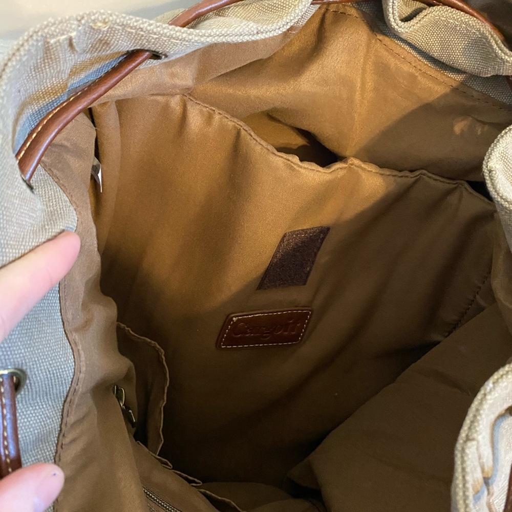 Backpack - Picture 3 of 4